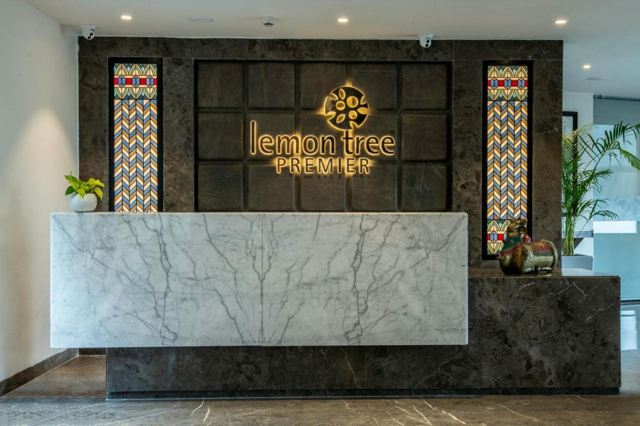 Lemon Tree Premier, Rishikesh Hotel Bagian luar foto